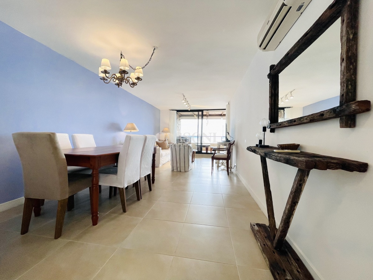 Apartamento ID.3443 - Venta y alquiler de apartamento de dos dormitorios con parrillero de uso exclusivo en Punta Ballena