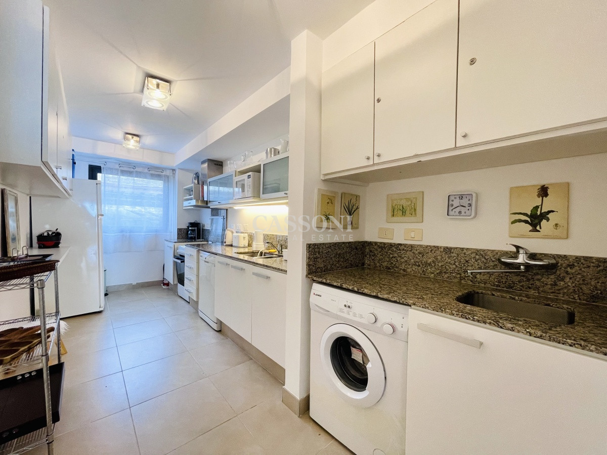 Apartamento ID.3443 - Venta y alquiler de apartamento de dos dormitorios con parrillero de uso exclusivo en Punta Ballena