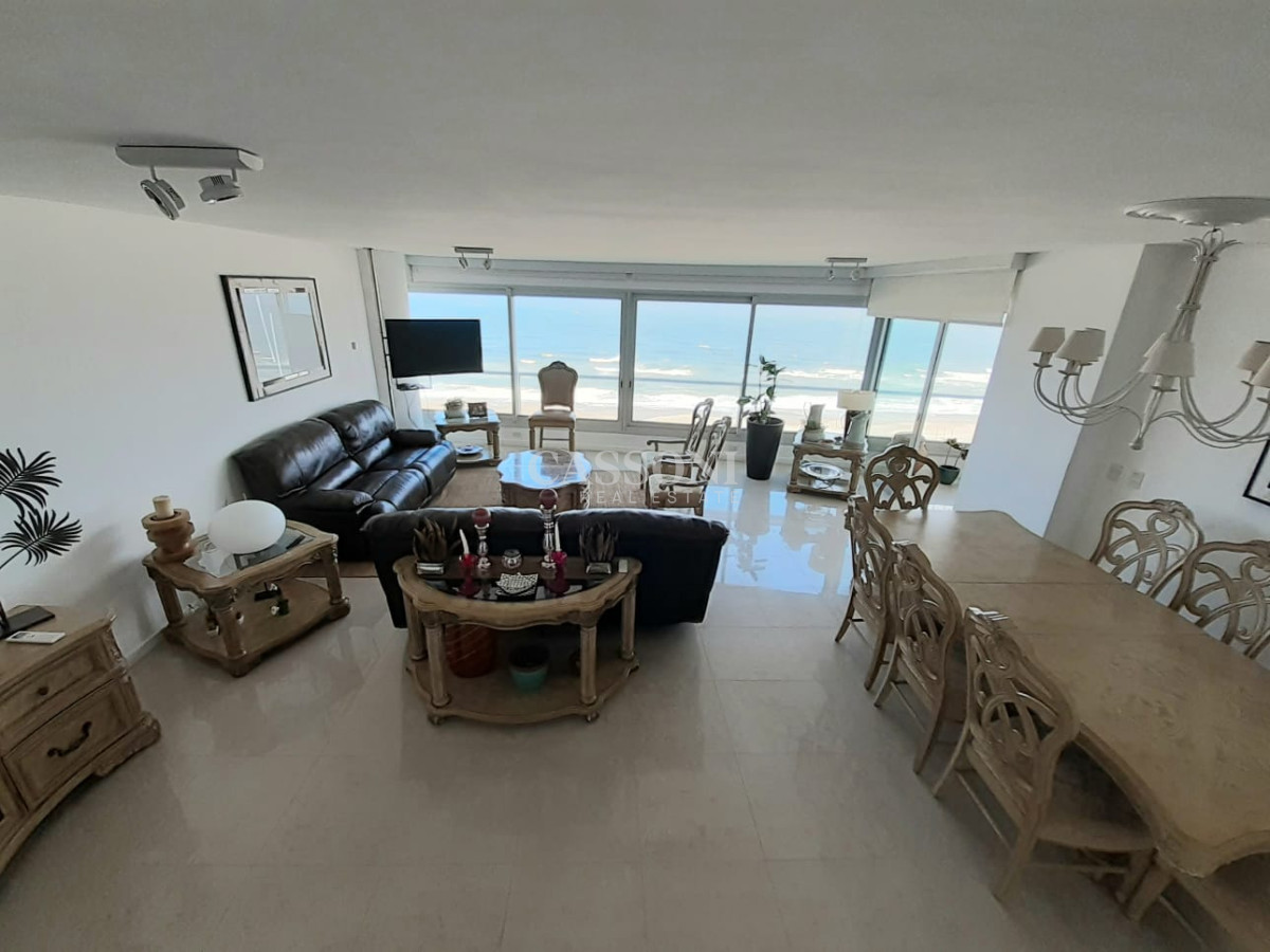 Apartamento ID.4516 - Alquiler temporal de apartamento esquinero en Torre Le Parc II, Playa Brava