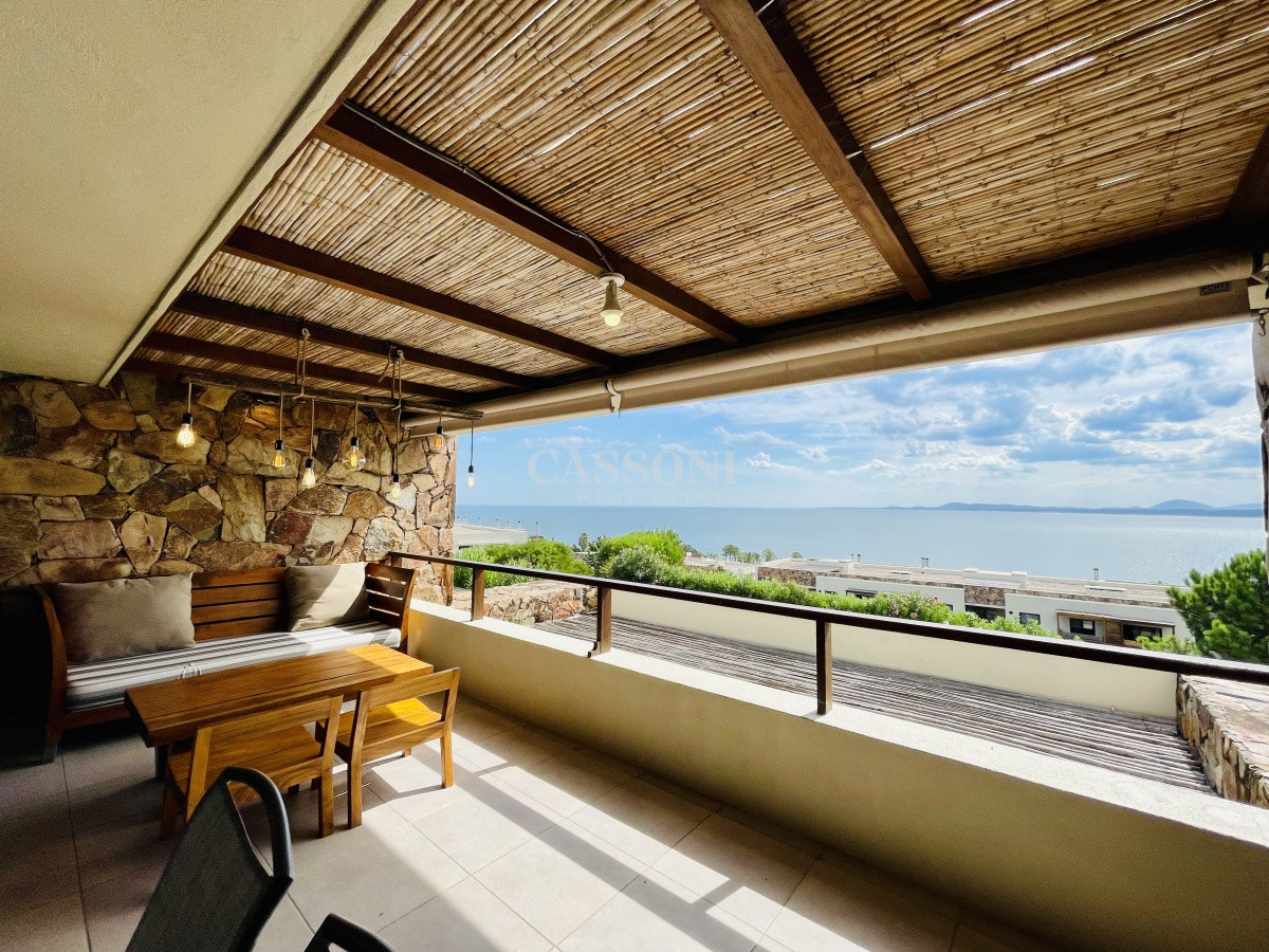 Apartamento ID.3443 - Venta y alquiler de apartamento de dos dormitorios con parrillero de uso exclusivo en Punta Ballena