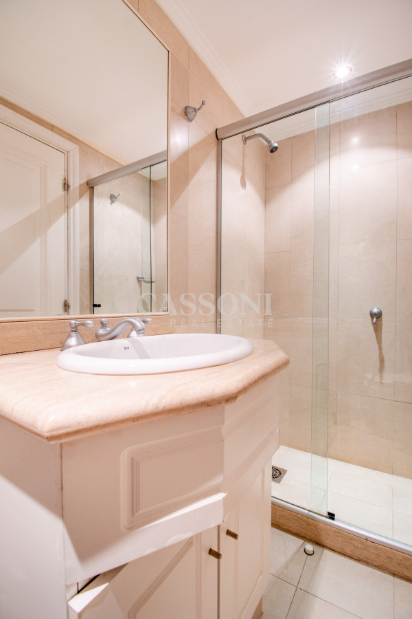 Apartamento ID.1081 - Moderno Apartamento de 3 Dormitorios a Pocas Cuadras del Mar En Venta, Playa Brava