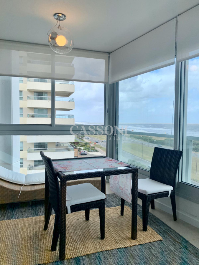 Apartamento ID.2240 - Venta y alquiler de departamento esquinero de 3 Dormitorios ý Dependencia de servicio, Torre LE PARC, playa Brava. Punta del Este