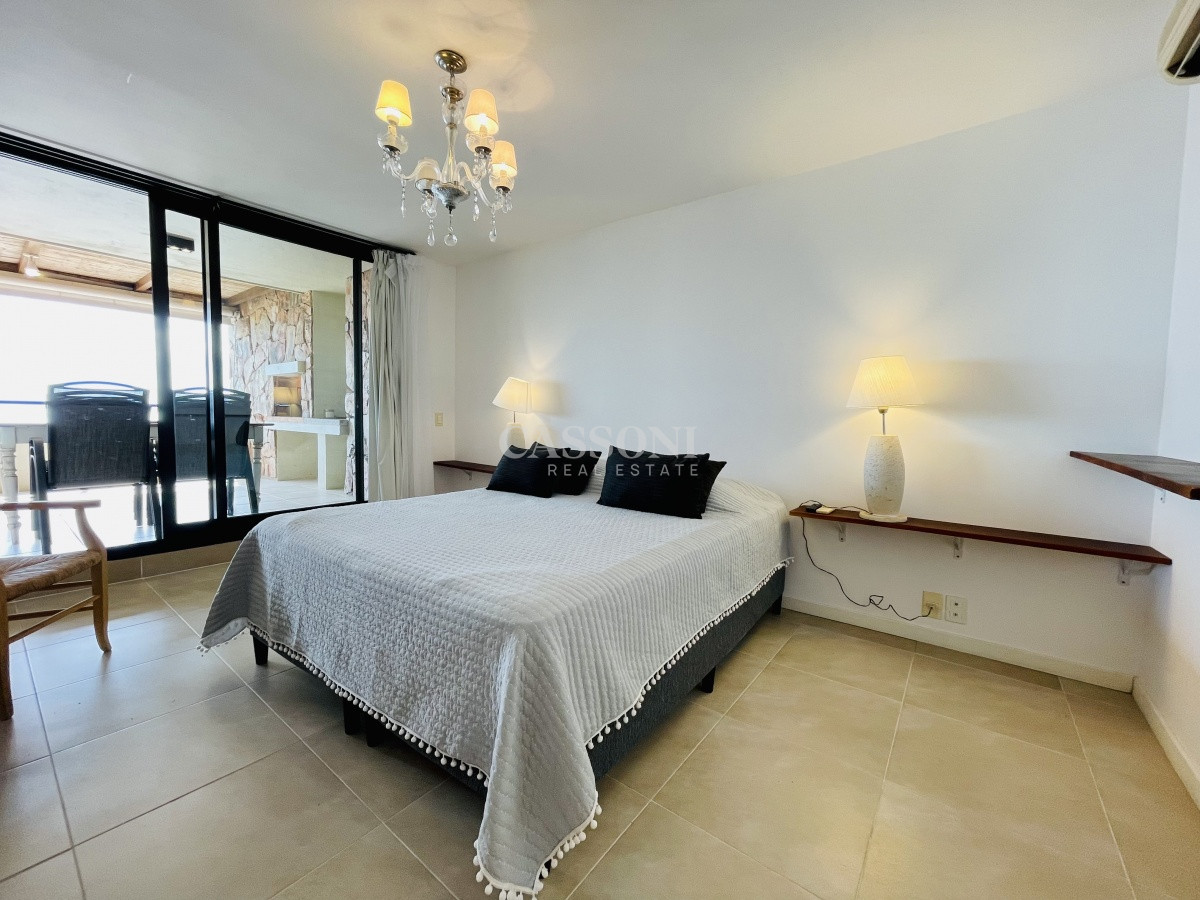 Apartamento ID.3443 - Venta y alquiler de apartamento de dos dormitorios con parrillero de uso exclusivo en Punta Ballena