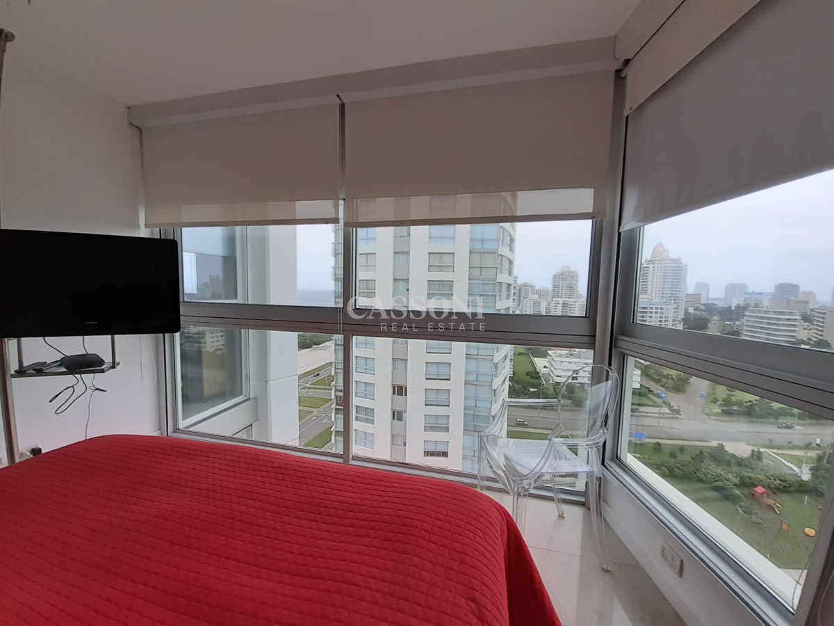 Apartamento ID.4516 - Alquiler temporal de apartamento esquinero en Torre Le Parc II, Playa Brava