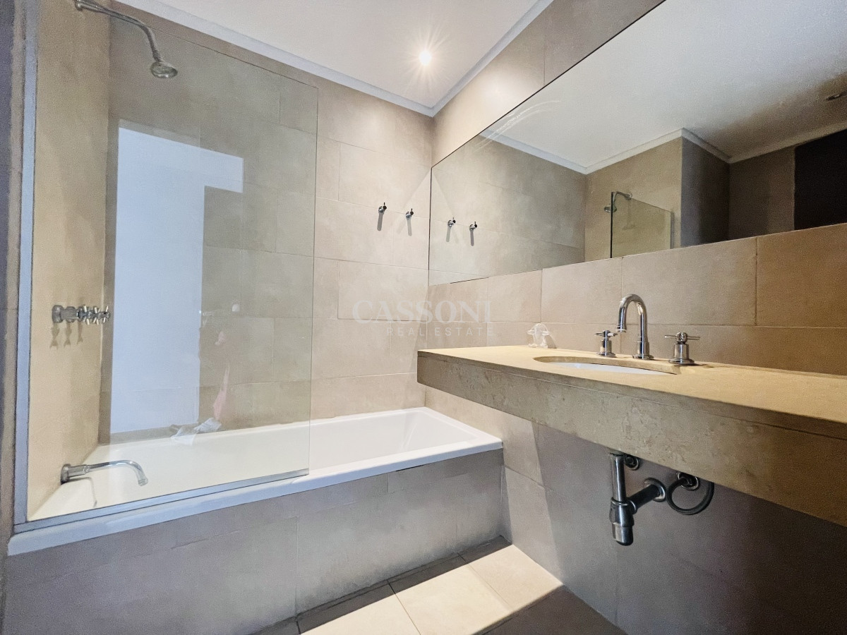 Apartamento ID.2466 - Venta de Moderno Apartamento de 3 Dormitorios Frente al Mar en La Barra