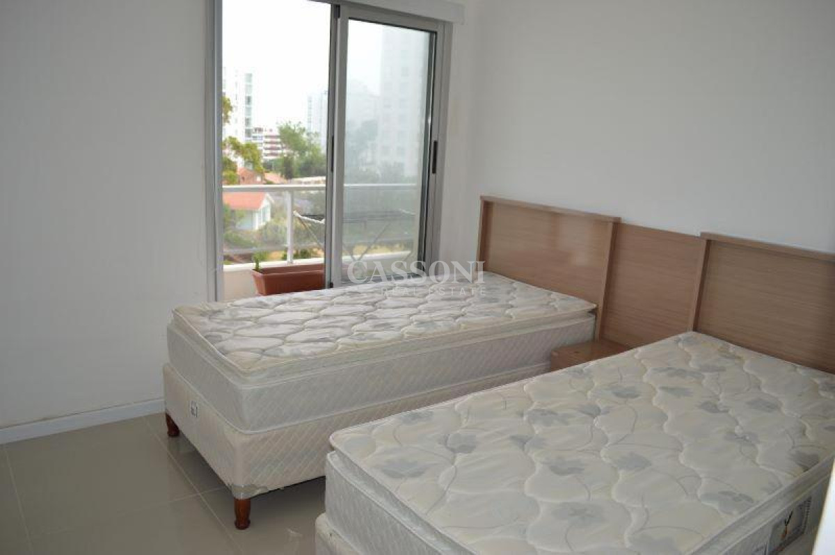 Apartamento ID.4462 - Muy Buen Apartamento de 2 Dormitorios en Aidy Grill, Punta del Este