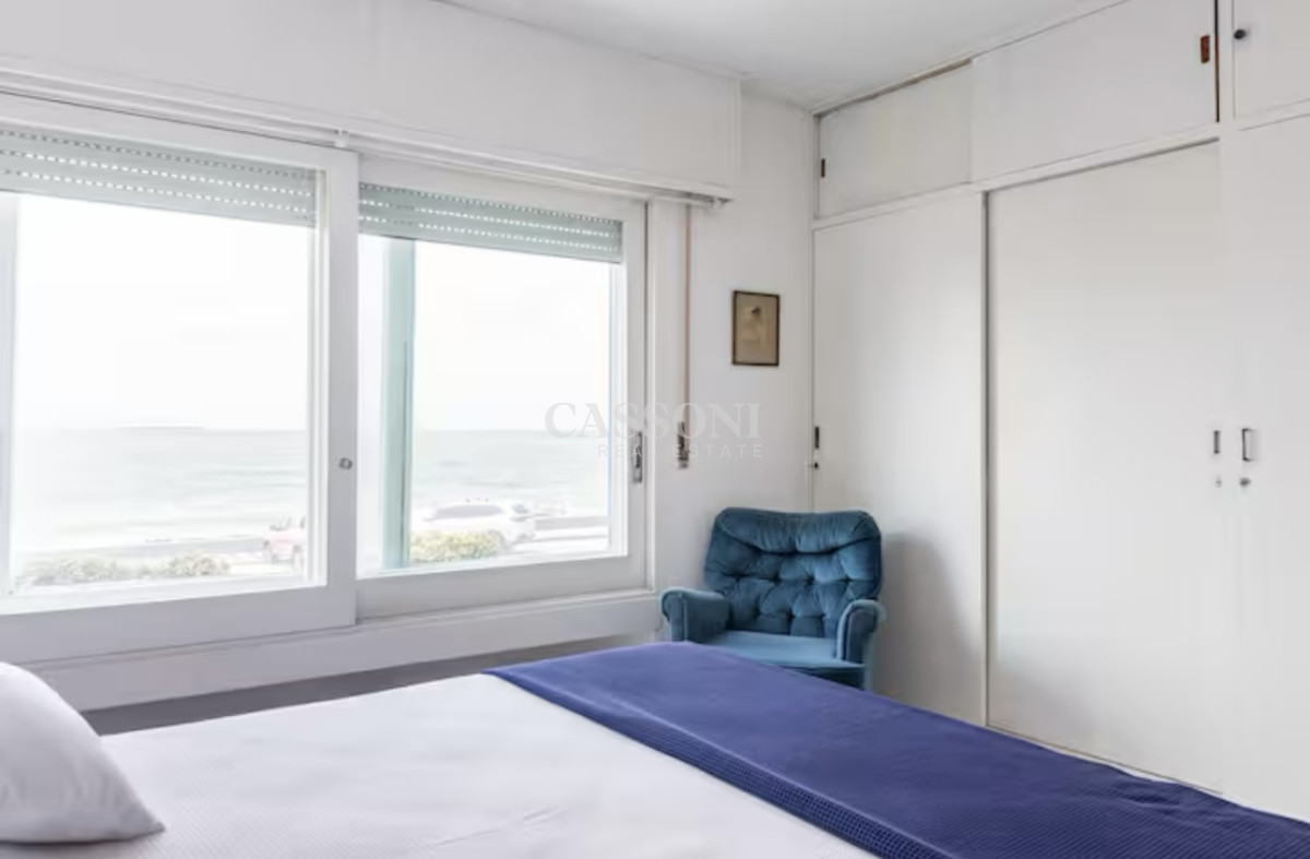 Casa ID.3308 - Gran Casa en Venta sobre el Mar de 5 Dormitorios y Dependencia en Península, Punta del Este