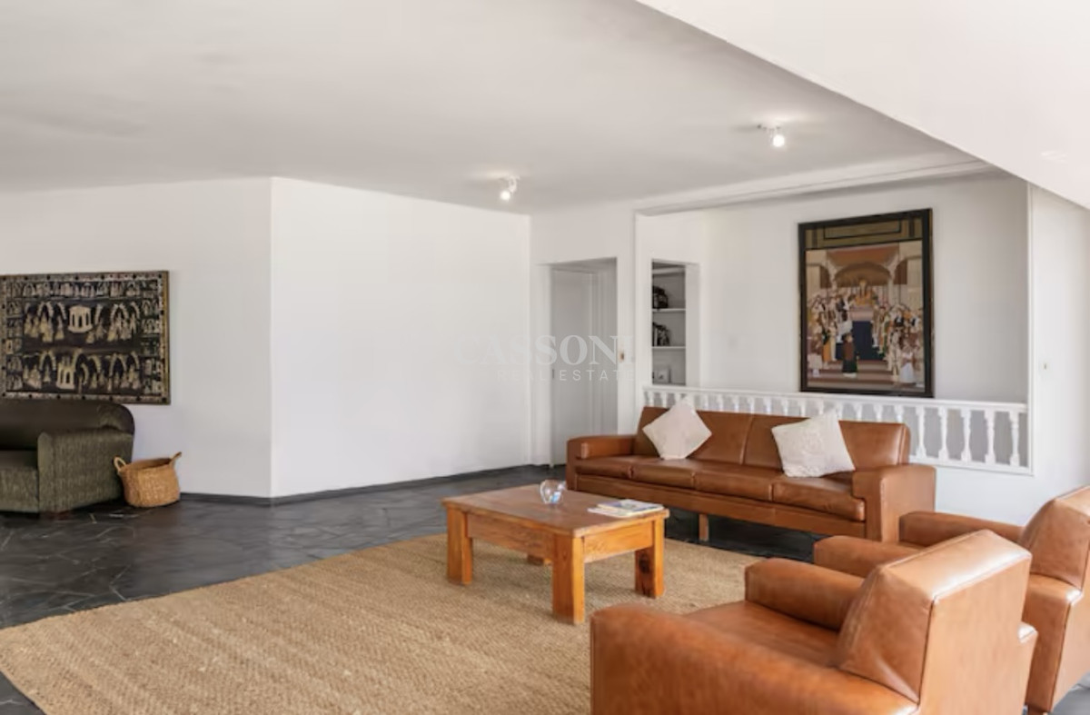 Casa ID.3308 - Gran Casa en Venta sobre el Mar de 5 Dormitorios y Dependencia en Península, Punta del Este