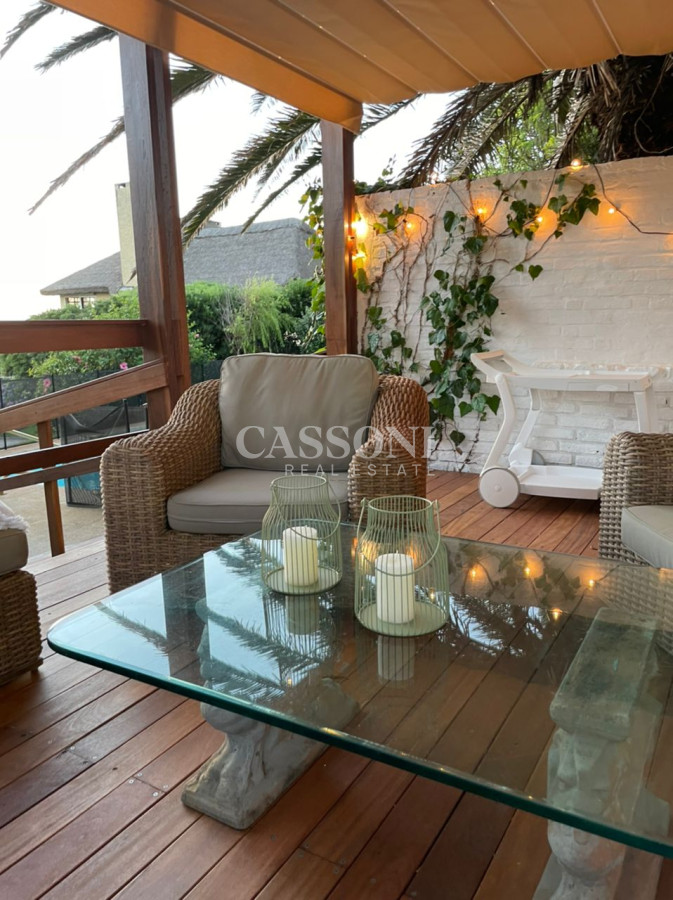 Casa ID.3747 - Excelente Casa de 4 Dormitorios y Piscina a una Cuadra del Mar 