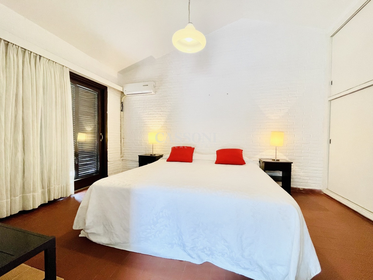 Casa ID.1232 - Casa de 4 Dormitorios, Parrillero y Piscina a pocos metros del Mar - Playa Mansa
