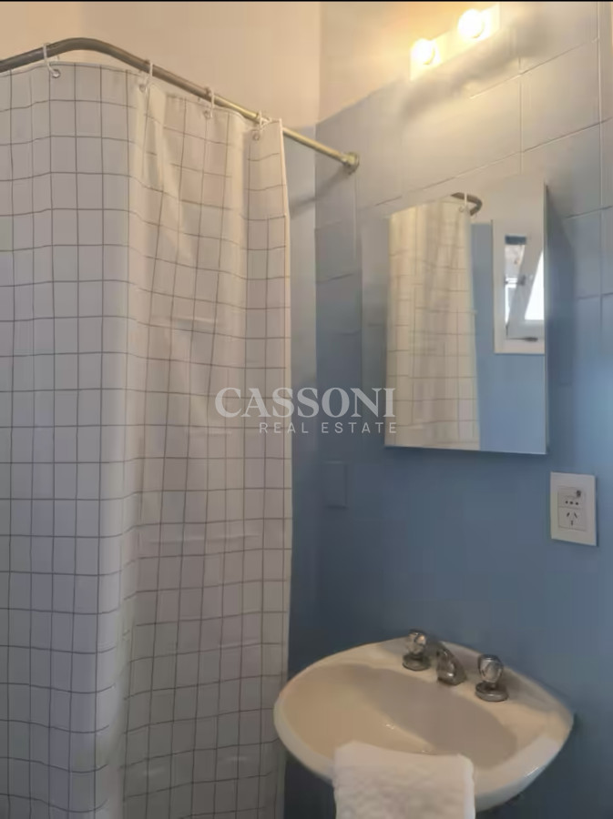 Casa ID.3308 - Gran Casa en Venta sobre el Mar de 5 Dormitorios y Dependencia en Península, Punta del Este