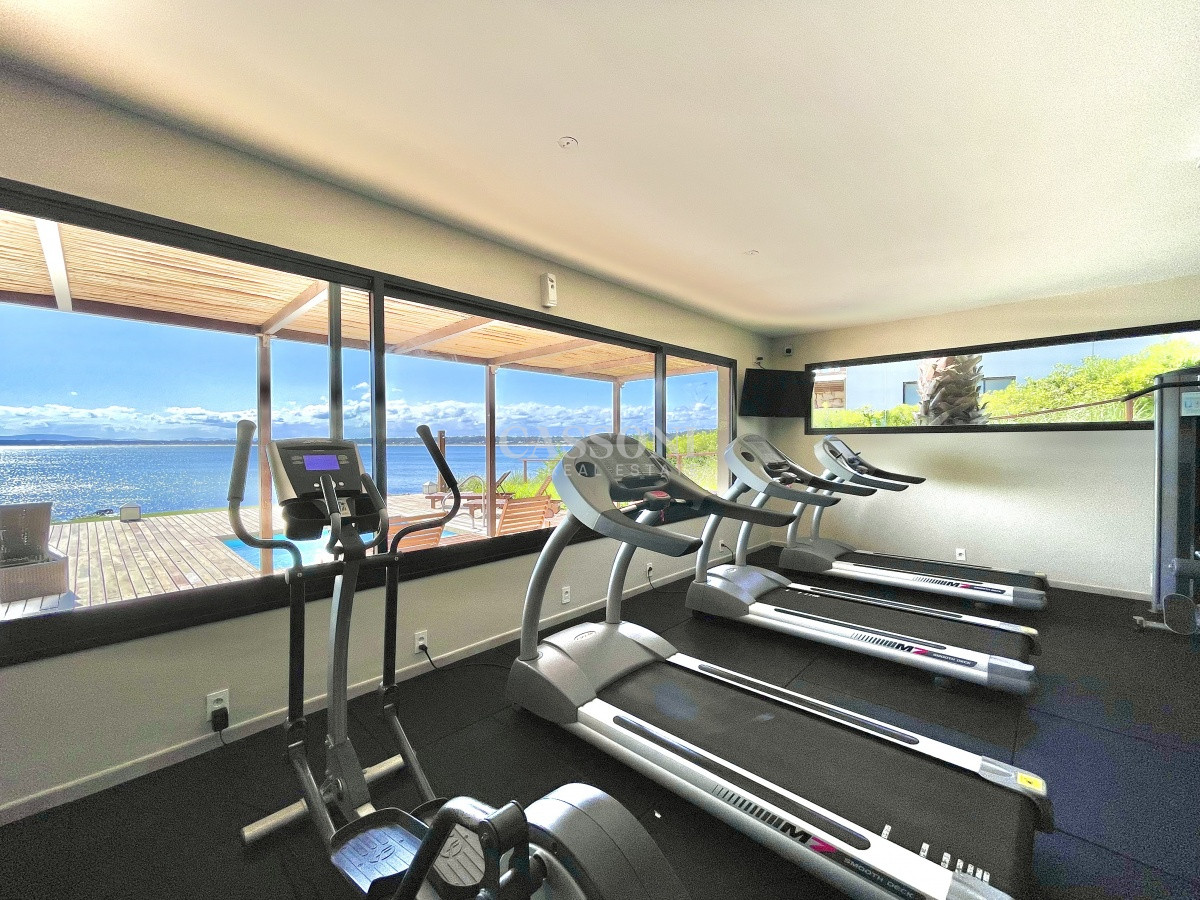 Apartamento ID.3989 - Venta de apartamento de dos dormitorios con parrillero en complejo privado de Punta Ballena