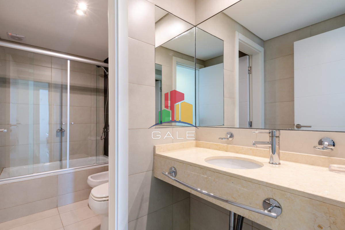 Apartamento ID.377 - Apartamento de 2 Dormitorios en Playa Brava con Vista al Mar - Venta