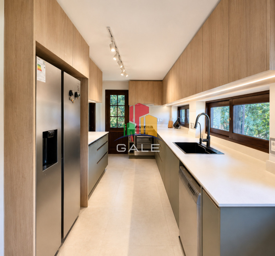 Casa ID.3295 - Cómoda Casa de 5 Dormitorios y Piscina Climatizada en Punta del Este