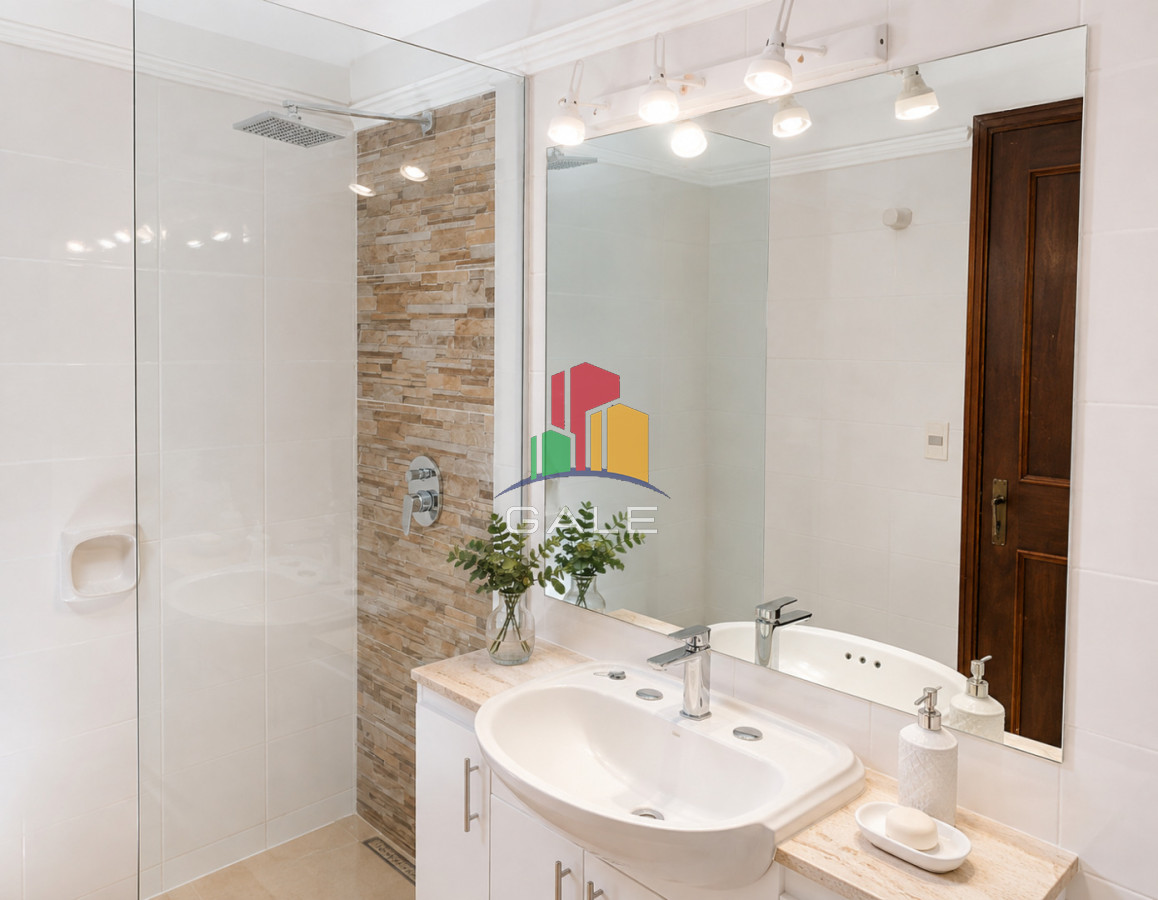 Casa ID.3295 - Cómoda Casa de 5 Dormitorios y Piscina Climatizada en Punta del Este
