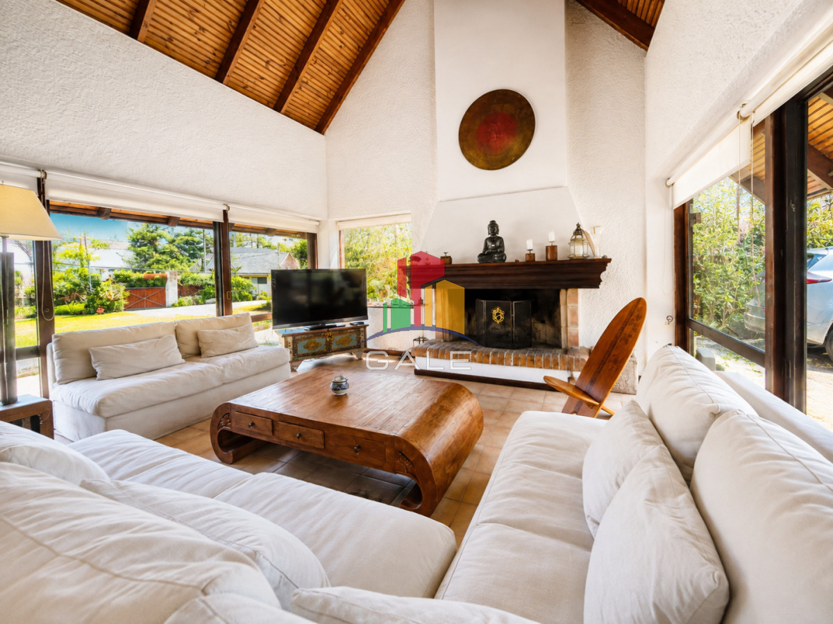 Casa ID.3295 - Cómoda Casa de 5 Dormitorios y Piscina Climatizada en Punta del Este