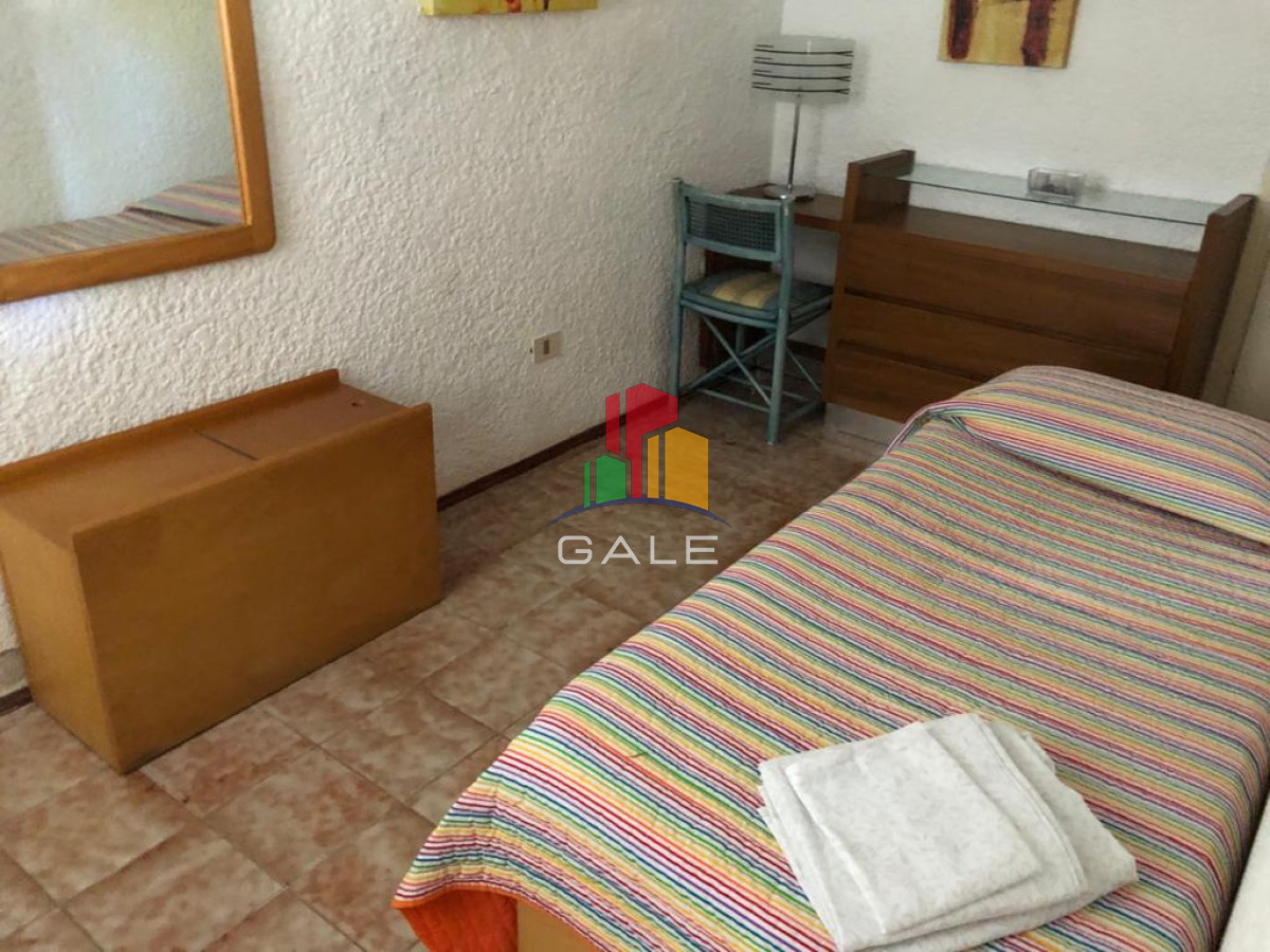 Casa ID.967 - Excelente Casa de 7 Dormitorios, Piscina, Barbacoa y Dependencia en Punta del Este