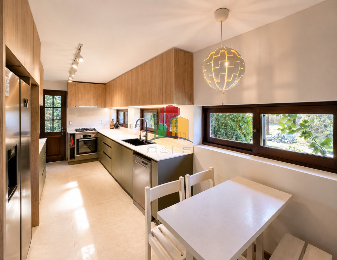 Casa ID.3295 - Cómoda Casa de 5 Dormitorios y Piscina Climatizada en Punta del Este