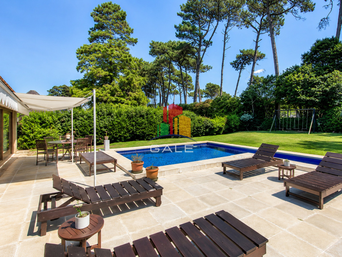 Casa ID.3295 - Cómoda Casa de 5 Dormitorios y Piscina Climatizada en Punta del Este