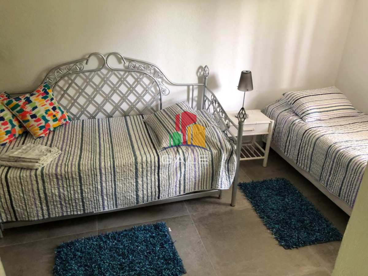 Casa ID.967 - Excelente Casa de 7 Dormitorios, Piscina, Barbacoa y Dependencia en Punta del Este