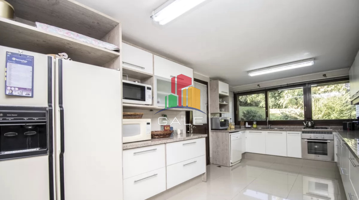 Casa ID.3296 - Excelente Casa de 4 Dormitorios en Playa Mansa, Ideal para vivir todo el año