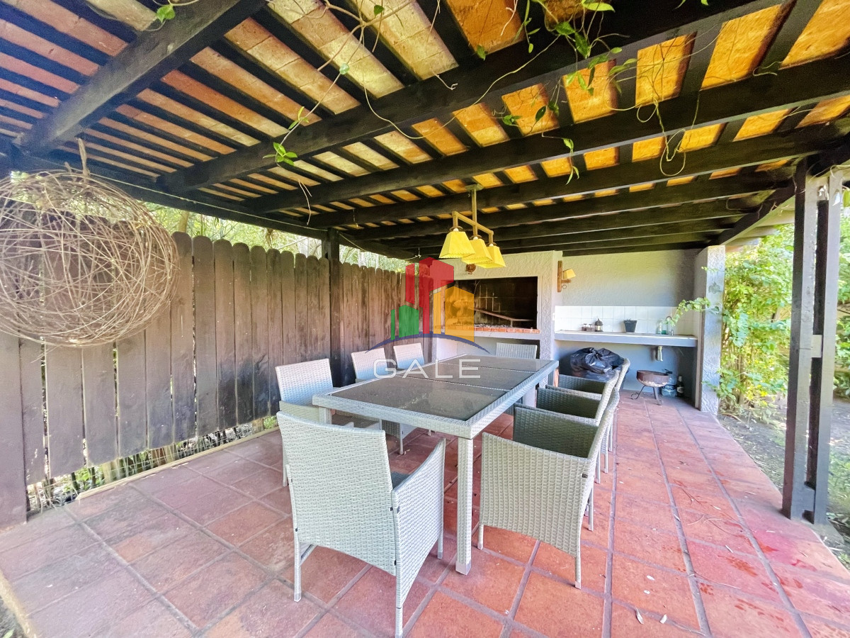 Casa ID.3295 - Cómoda Casa de 5 Dormitorios y Piscina Climatizada en Punta del Este