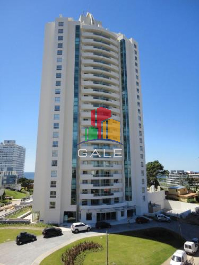 Apartamento ID.377 - Apartamento de 2 Dormitorios en Playa Brava con Vista al Mar - Venta