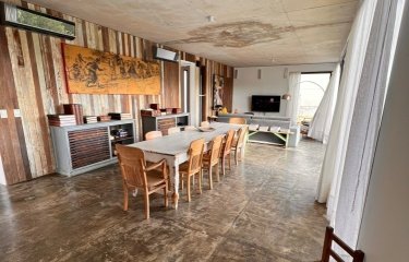 Venta y alquiler temporario de maravillosa casa a pasos del Mar con cinco dormitorios en suite, Punta Piedras, Manantiales