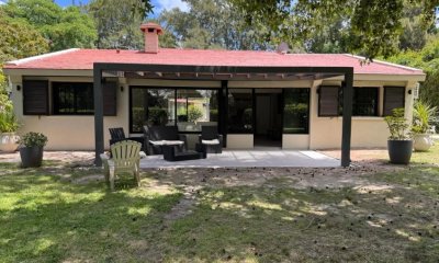 Casa Reciclada de 4 Dormitorios con Piscina en San Rafael, Venta y Alquiler Anual