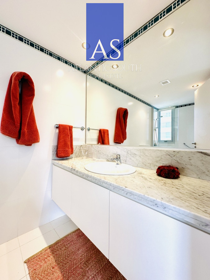 Apartamento ID.3549 - Espectacular apartamento esquinero en Torre Le Parc, Playa Brava, Punta del Este