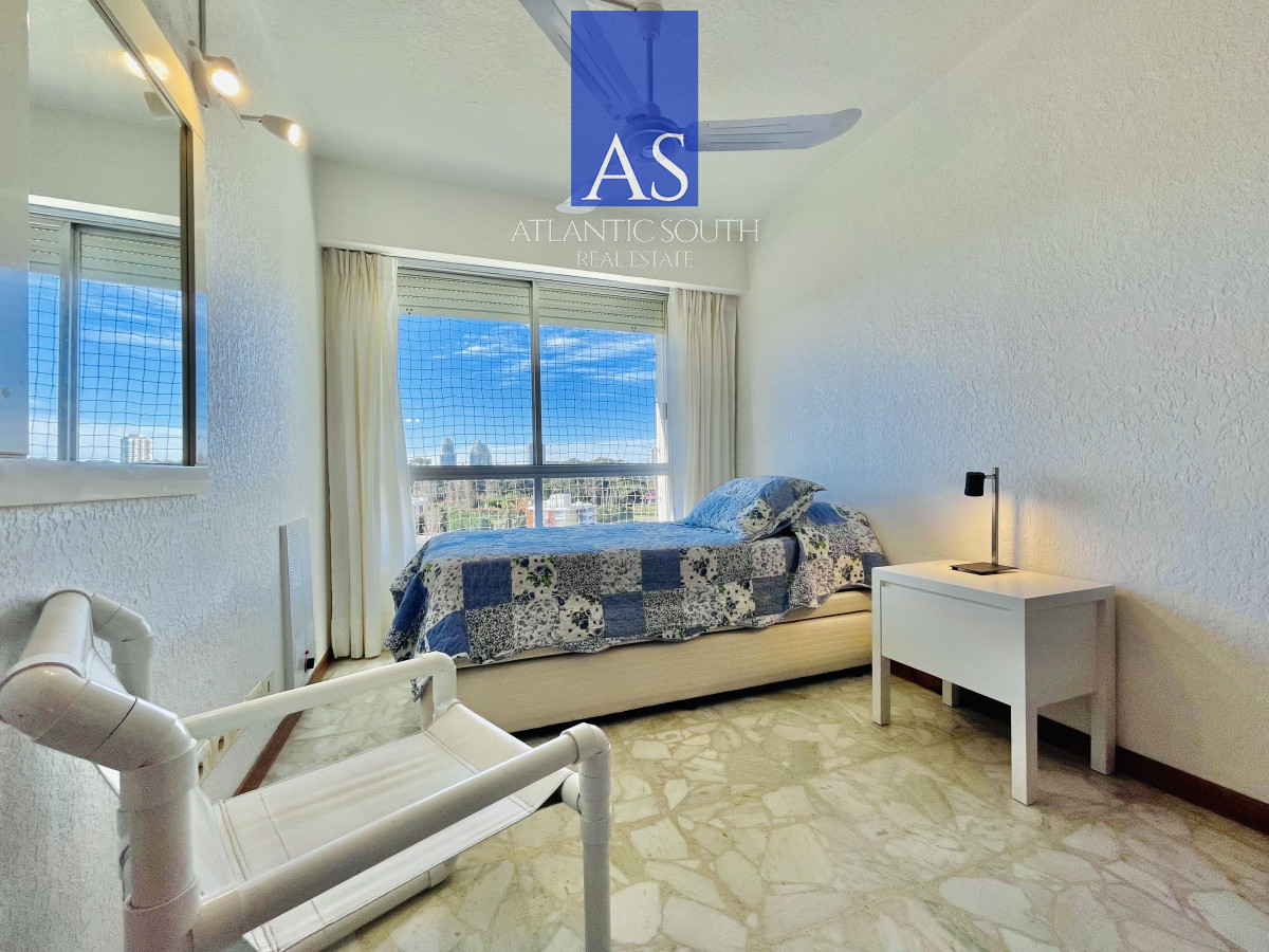 Apartamento ID.3190 - Oportunidad apartamento 3 Dormitorios con Vista al Mar Playa Mansa