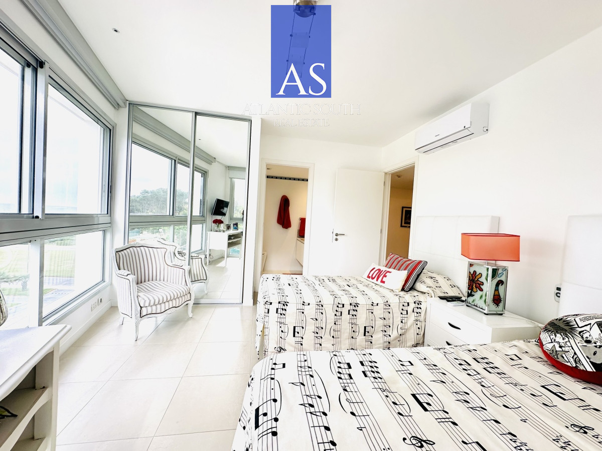 Apartamento ID.3549 - Espectacular apartamento esquinero en Torre Le Parc, Playa Brava, Punta del Este