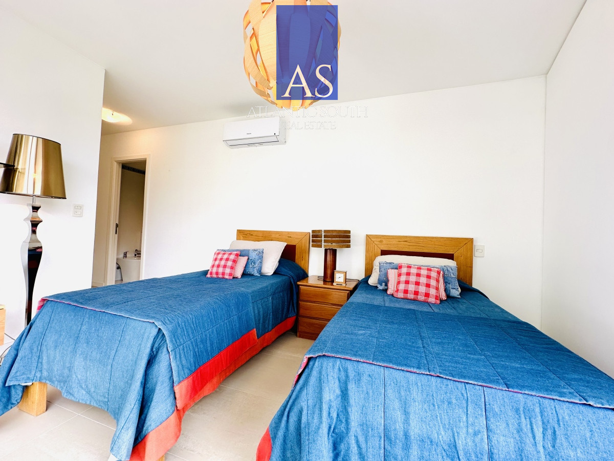 Apartamento ID.3549 - Espectacular apartamento esquinero en Torre Le Parc, Playa Brava, Punta del Este