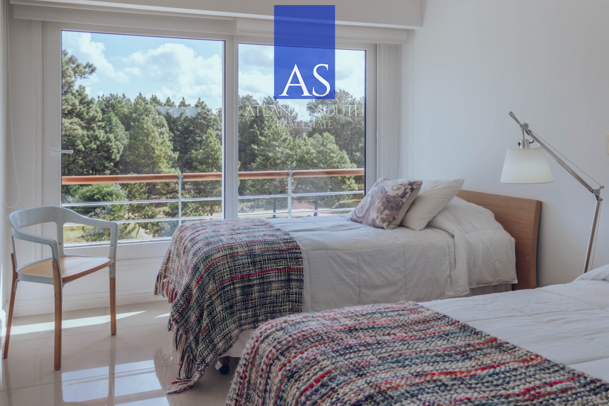 Apartamento ID.1809 - Venta de maravilloso departamento penthouse en complejo privado de Playa Mansa