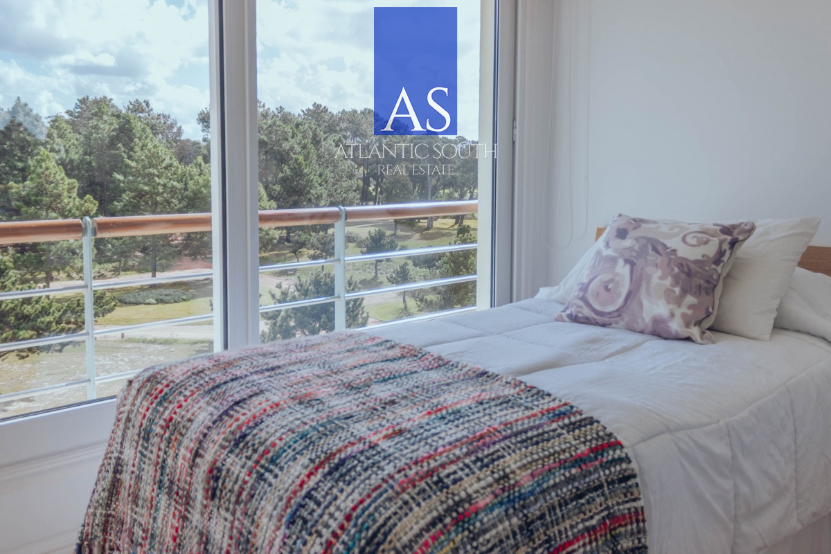 Apartamento ID.1809 - Venta de maravilloso departamento penthouse en complejo privado de Playa Mansa