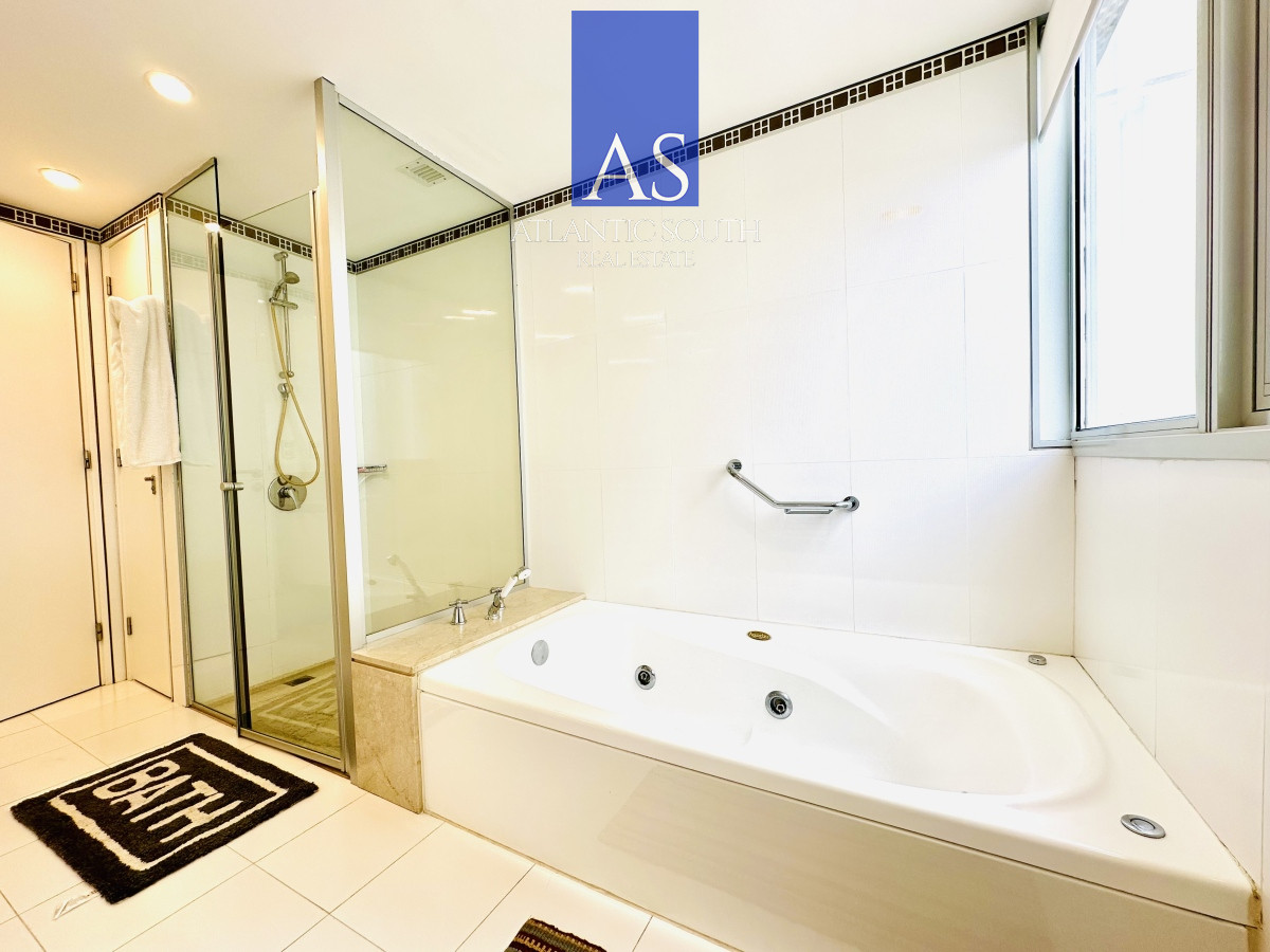 Apartamento ID.3549 - Espectacular apartamento esquinero en Torre Le Parc, Playa Brava, Punta del Este