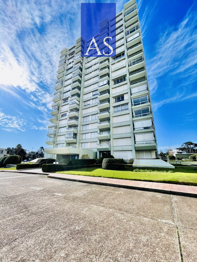Apartamento ID.3190 - Oportunidad apartamento 3 Dormitorios con Vista al Mar Playa Mansa