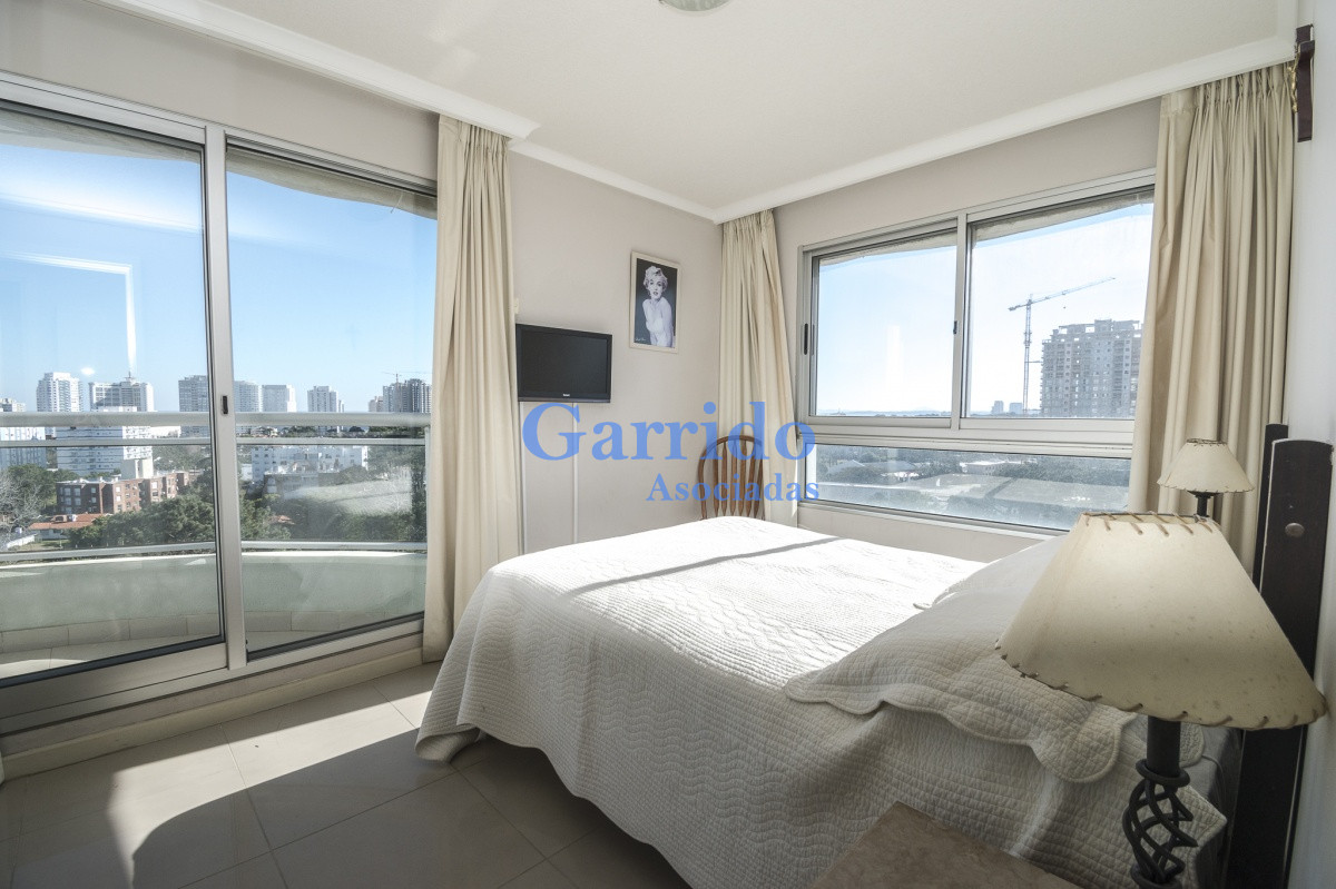 Apartamento ID.3637 - Apartamento de 2 Dormitorios en Ocean Drive - Venta