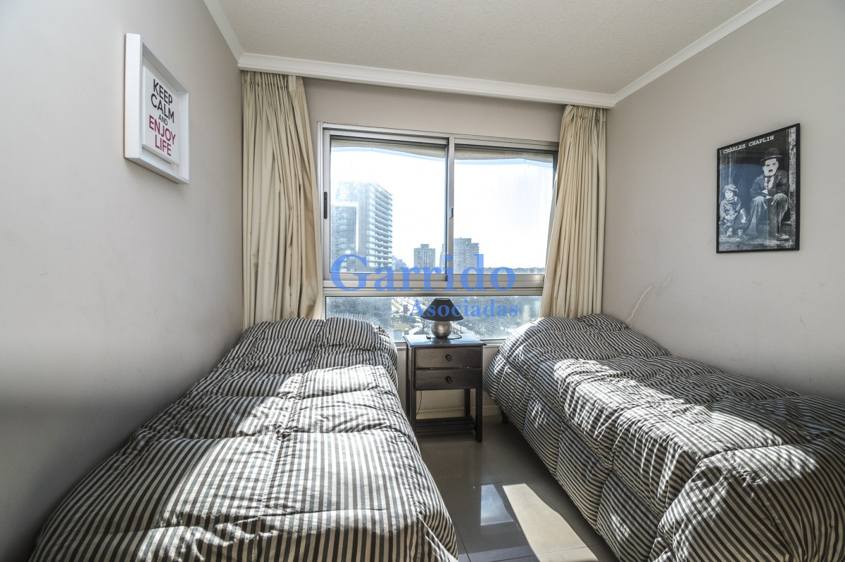 Apartamento ID.3637 - Apartamento de 2 Dormitorios en Ocean Drive - Venta
