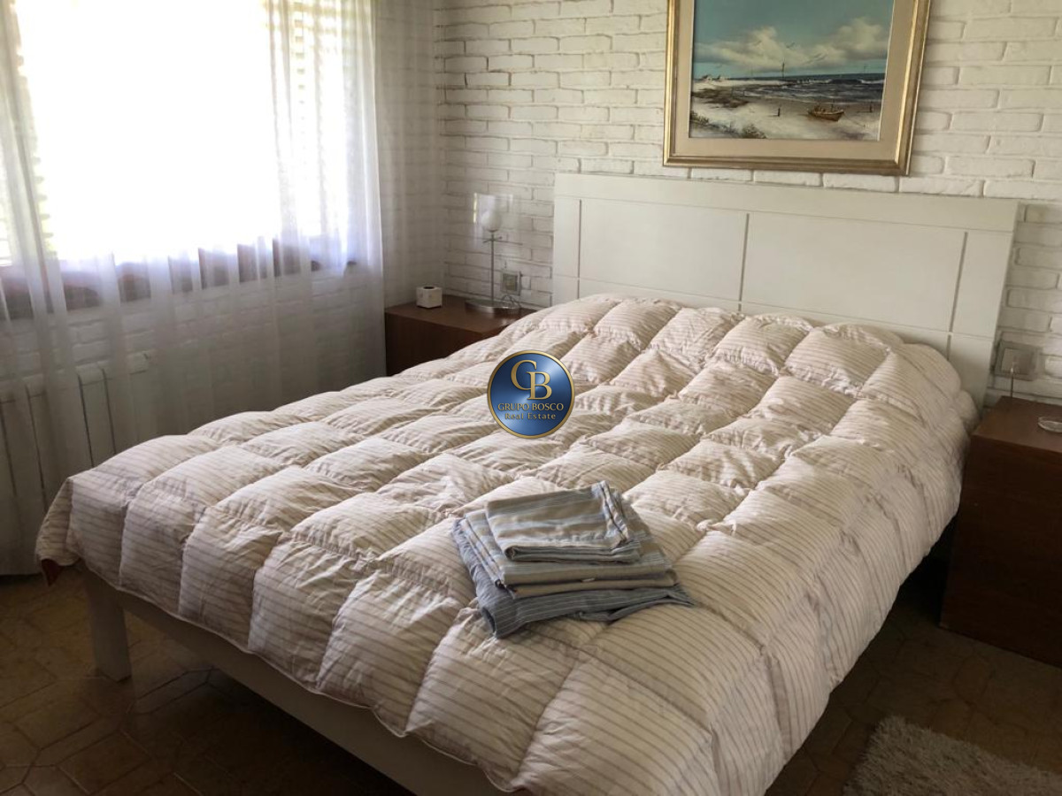 Casa ID.1300 - Excelente Casa de 7 Dormitorios, Piscina, Barbacoa y Dependencia en Punta del Este