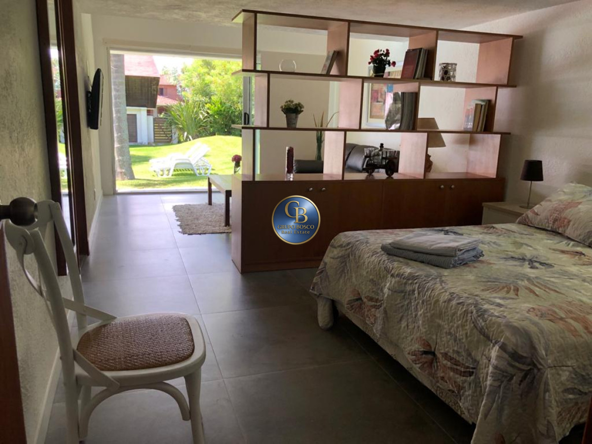 Casa ID.1300 - Excelente Casa de 7 Dormitorios, Piscina, Barbacoa y Dependencia en Punta del Este