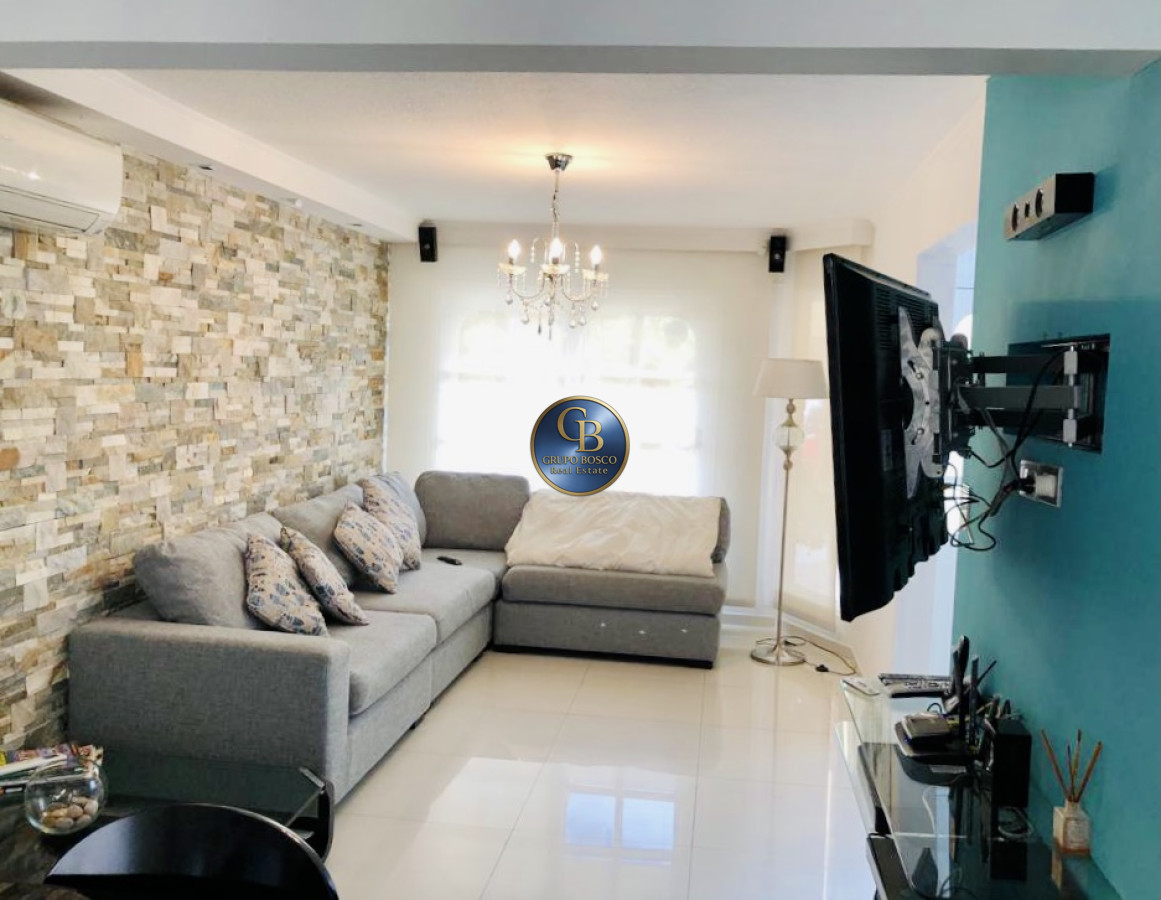 Casa ID.1437 - Alquiler temporario de casa con 3 Dormitorios con piscina y barbacoa en Jardines de Córdoba, Punta del Este