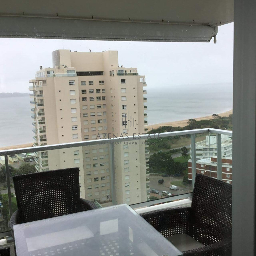 Apartamento ID.1418 - enta de Excelente Apartamento de 3 Dormitorios con Vista al Mar, Playa Mansa, Punta del Este