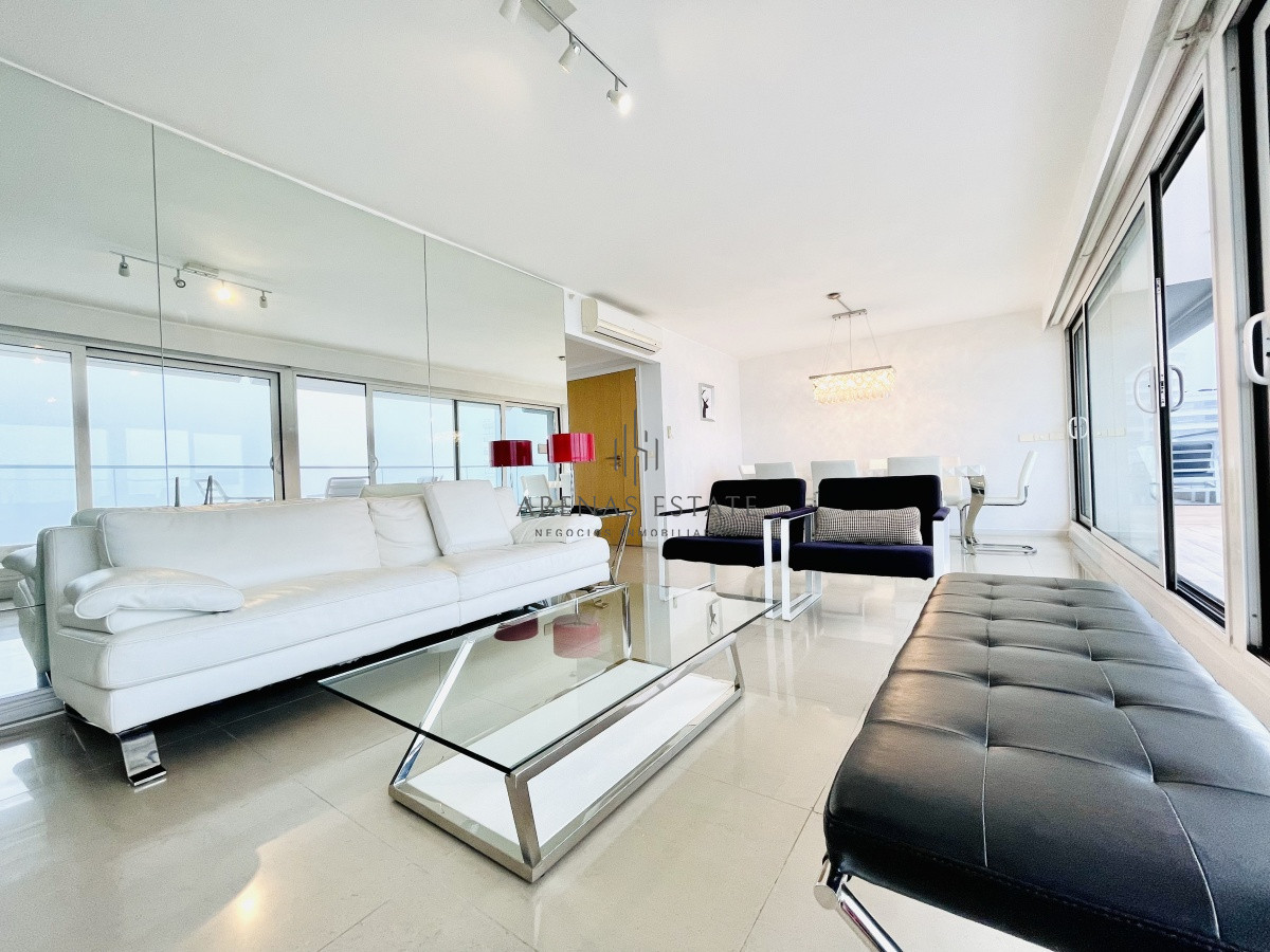 Apartamento ID.624 - Moderno Apartamento de 3 Suites en Playa Mansa con Vista al Mar