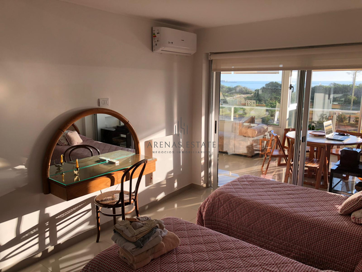 Apartamento ID.438 - Apartamento de 2 Dormitorios Frente a Playa Mansa