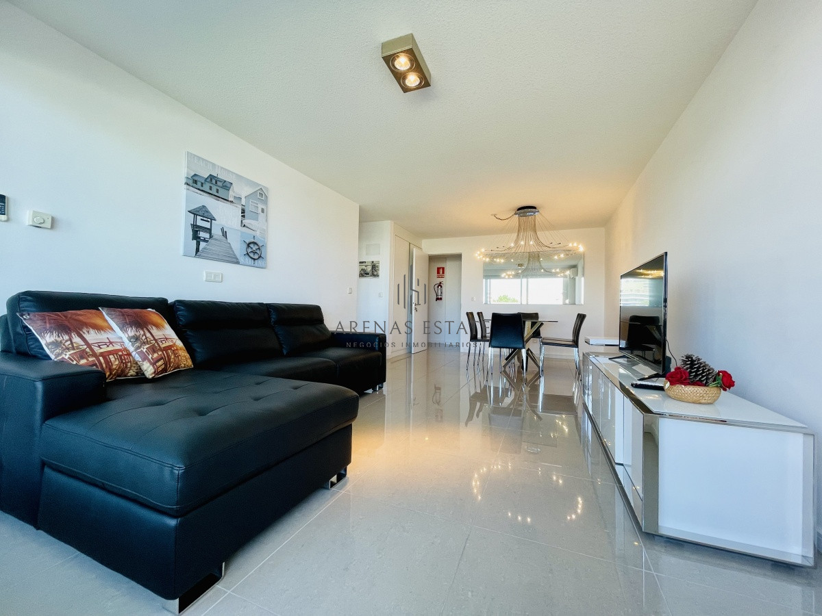 Apartamento ID.563 - Venta  apartamento de un dormitorio en torre de categoría a pasos de Playa Brava,Punta del Este
