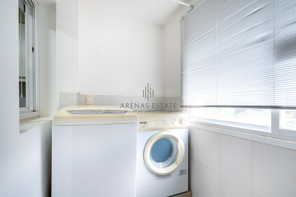 Apartamento ID.807 - Moderno Apartamento de 3 Dormitorios a Pocas Cuadras del Mar En Venta, Playa Brava