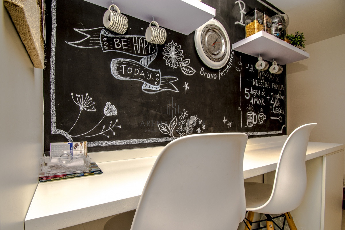 Apartamento ID.557 - Venta de apartamento de tres dormitorios más dependencia en playa Mansa, Punta del Este