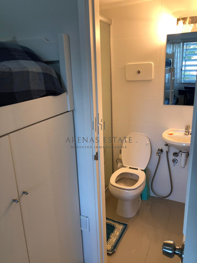 Apartamento ID.438 - Apartamento de 2 Dormitorios Frente a Playa Mansa
