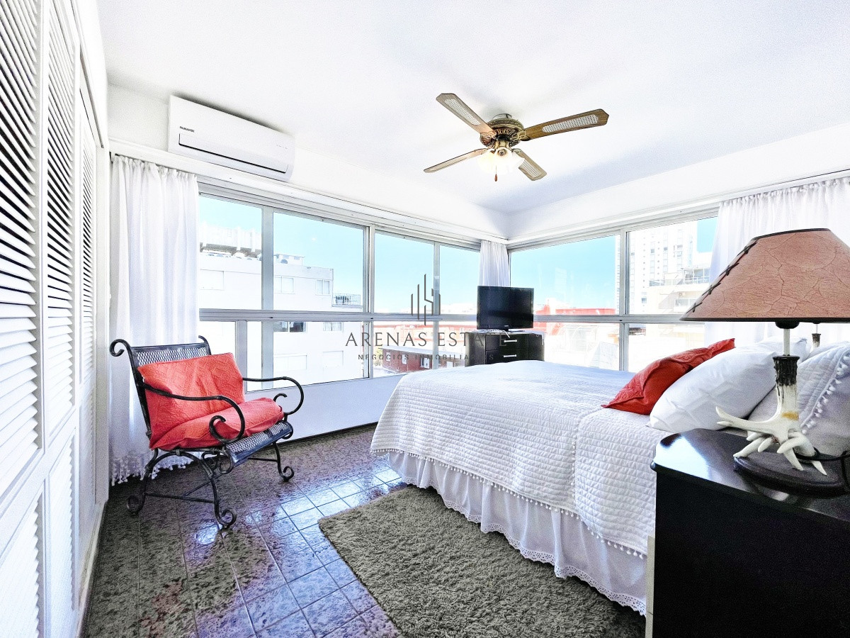 Apartamento ID.600 - Apartamento de 2 Dormitorios Reciclado, Península de Punta del Este